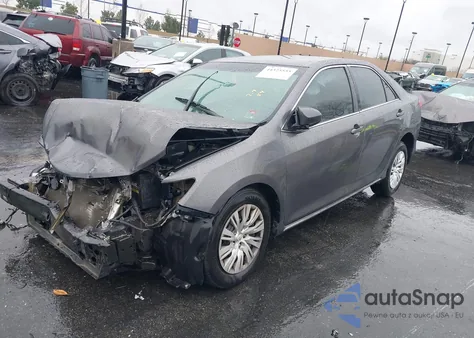 2014 Toyota Camry Le z USA, uszkodzony, nr VIN 4T4BF1FK8ER429250